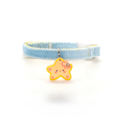 Mokka Simple Star Charm Collar styled with casual outfit on a model