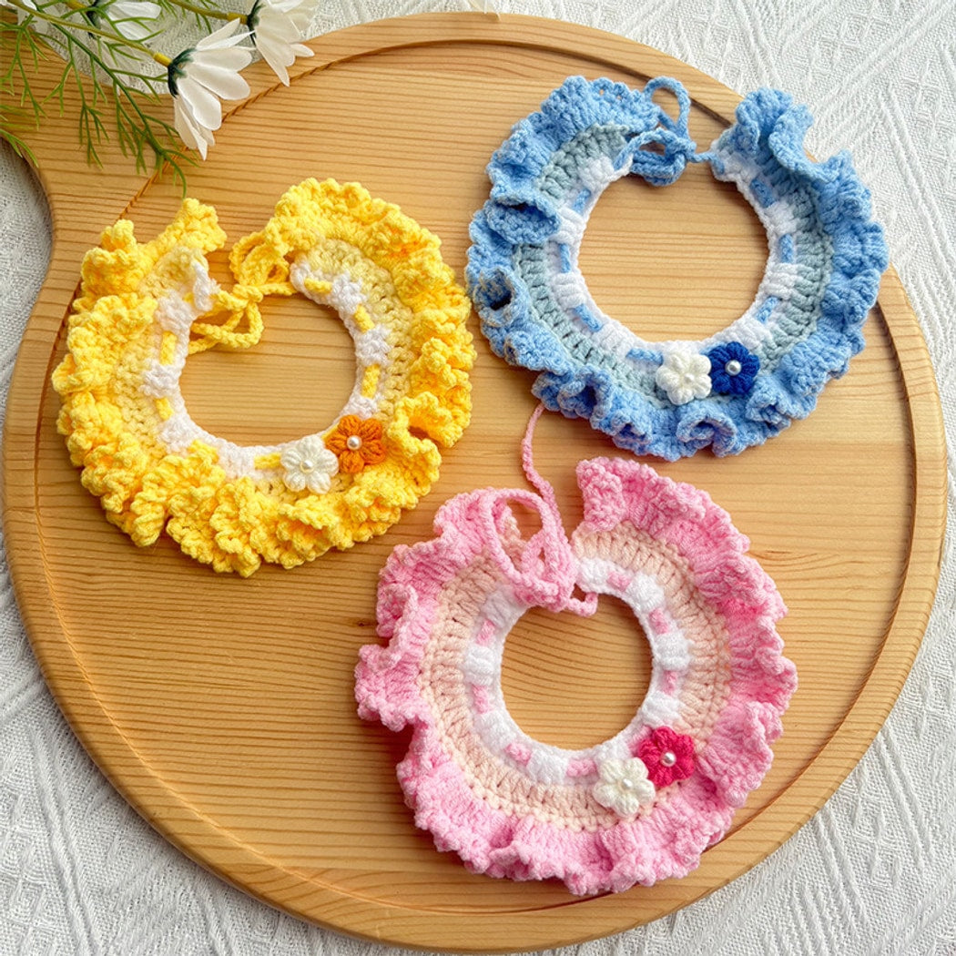 Mokka - Floral Ruffle Knit Cat Collar