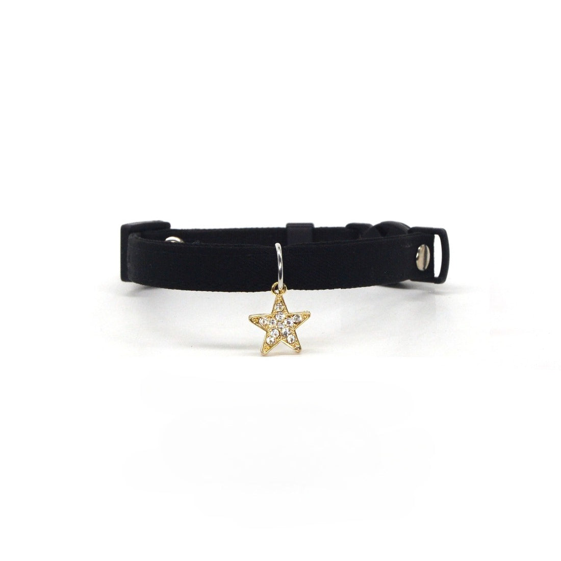 Close-up of silver star charm on Mokka Sparkle Star Breakaway Collar