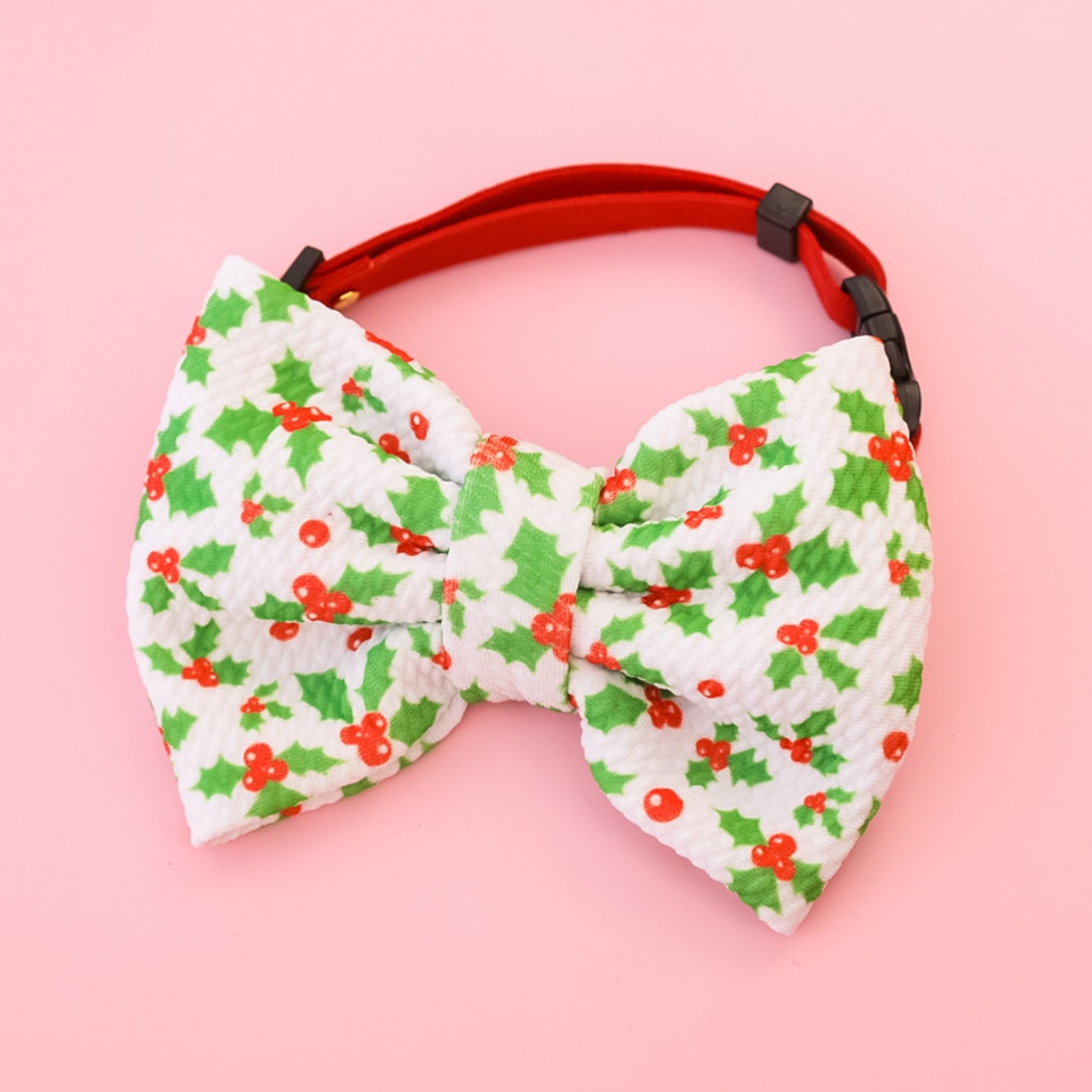 Christmoo - Holiday Print Pet Collar with Bow Accent