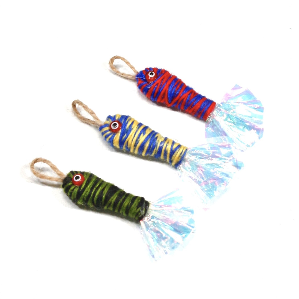 Moo - Fish-Shaped Tossing Play Cat Toy