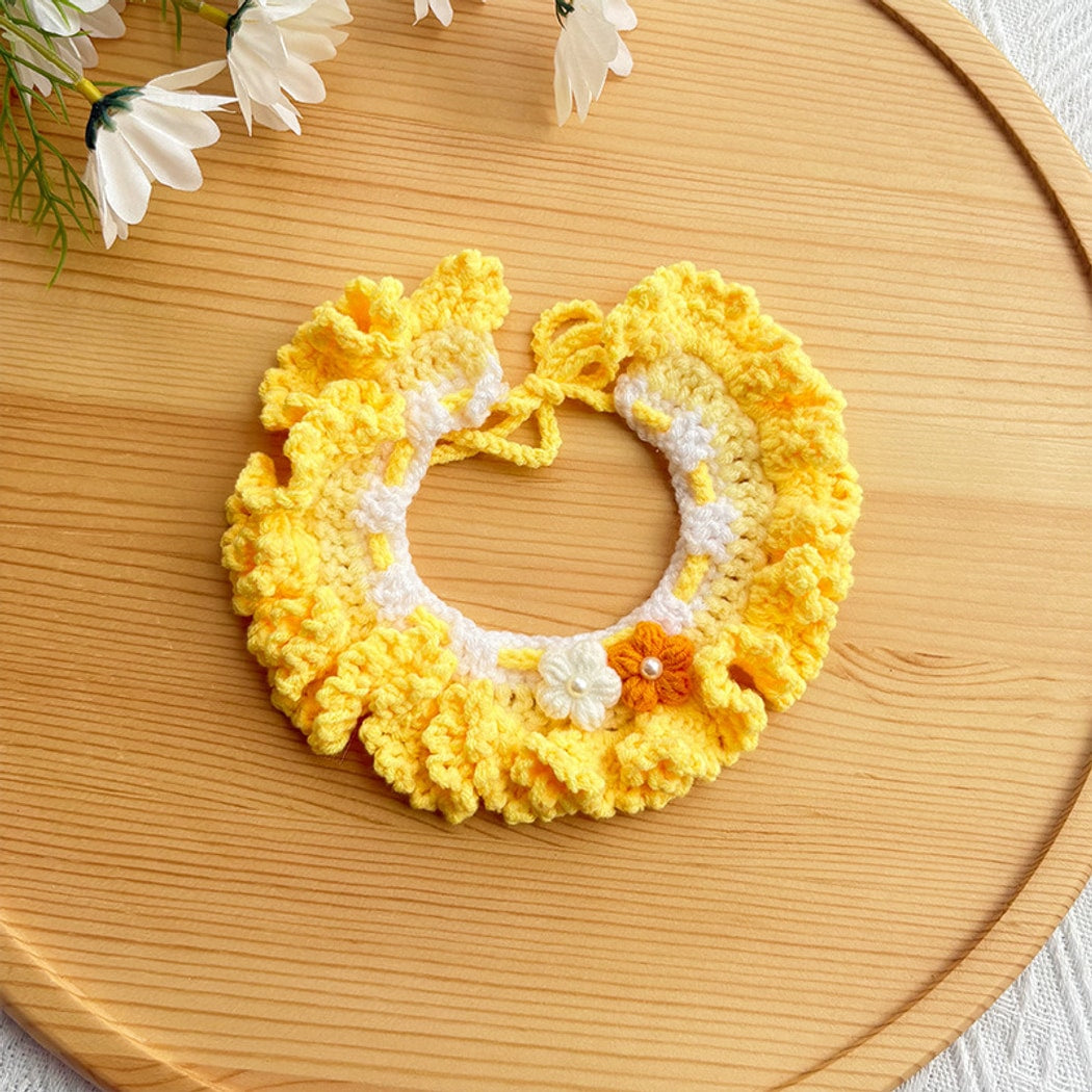 Mokka - Floral Ruffle Knit Cat Collar