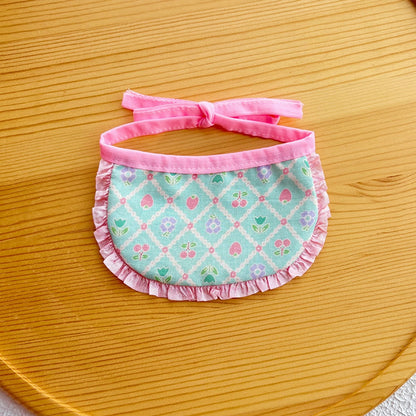 Mokka - Plaid Floral Ruffle Trim Cat Bib