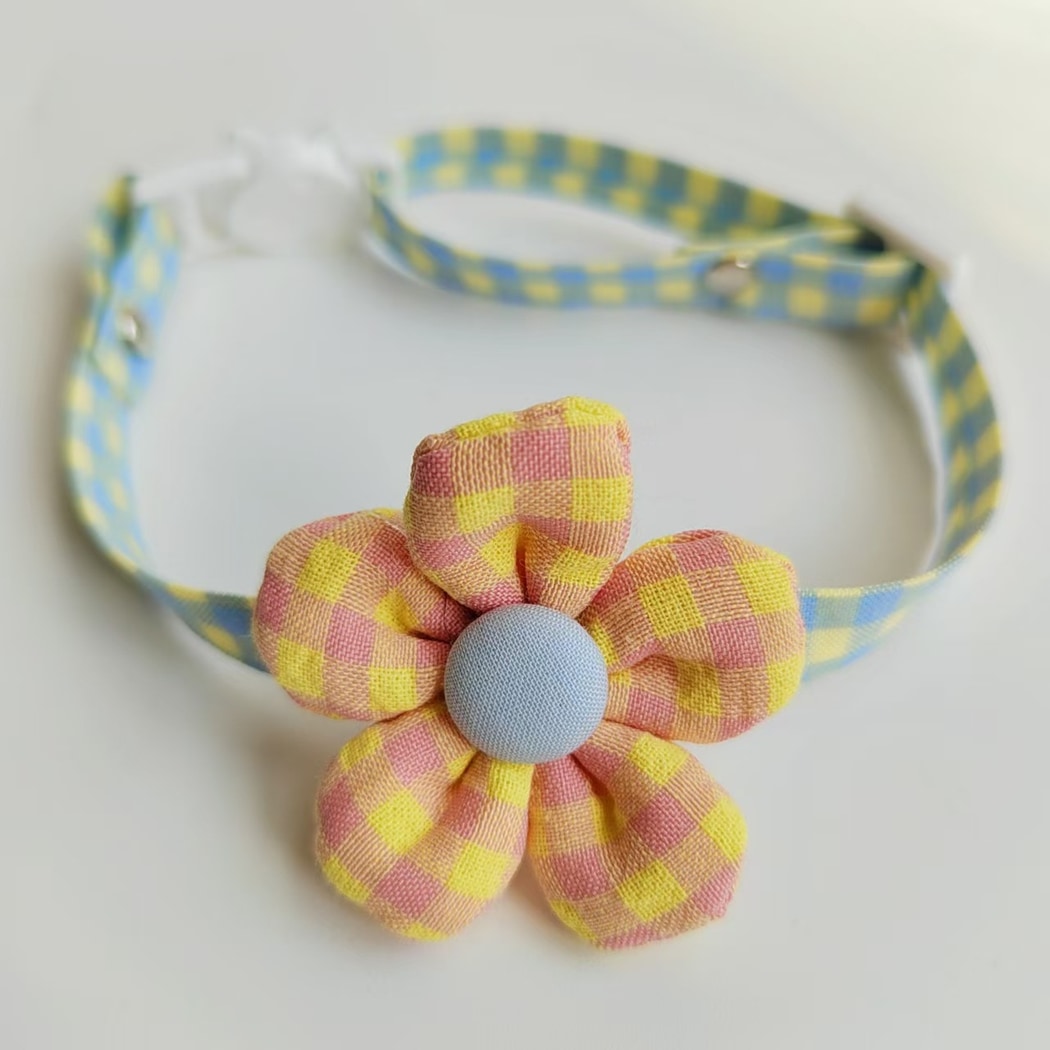 Mokka - Gingham Flower Decorative Cat Collar