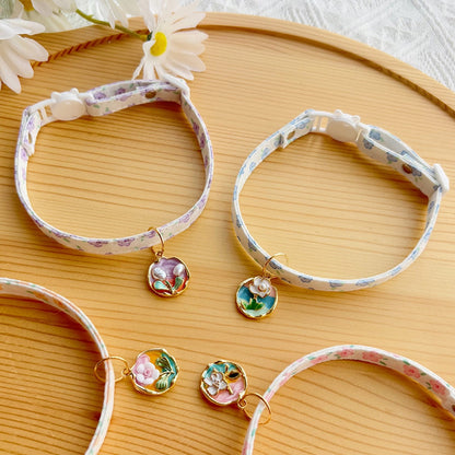 Mokka - Adjustable Floral Pendant Cat Collar