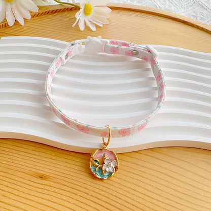 Mokka - Adjustable Floral Pendant Cat Collar