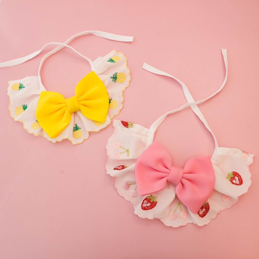 Mokka - Scalloped Floral Cat Neck Scarf Collar