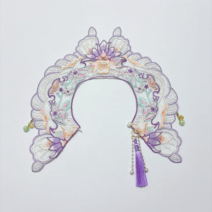 Mokka royal cat collar in orchid style wrapped in a circular shape