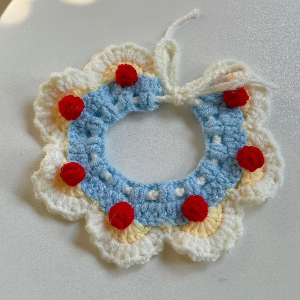 Mokka - Christmas Scalloped Crochet Cat Collar