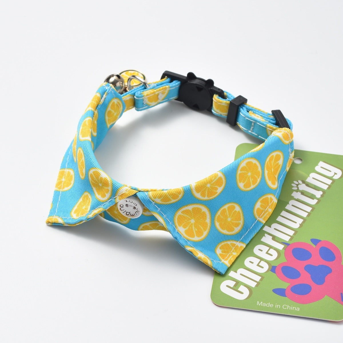 Mokka Flowal Cat Collar with floral print arranged in a circle