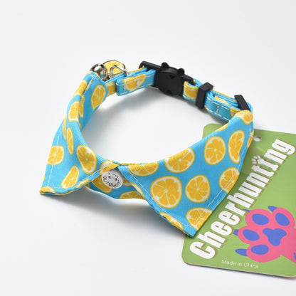 Mokka Flowal Cat Collar with floral print arranged in a circle