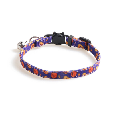 Purple pumpkin-print cat collar without bow, with bell and cat-face buckle