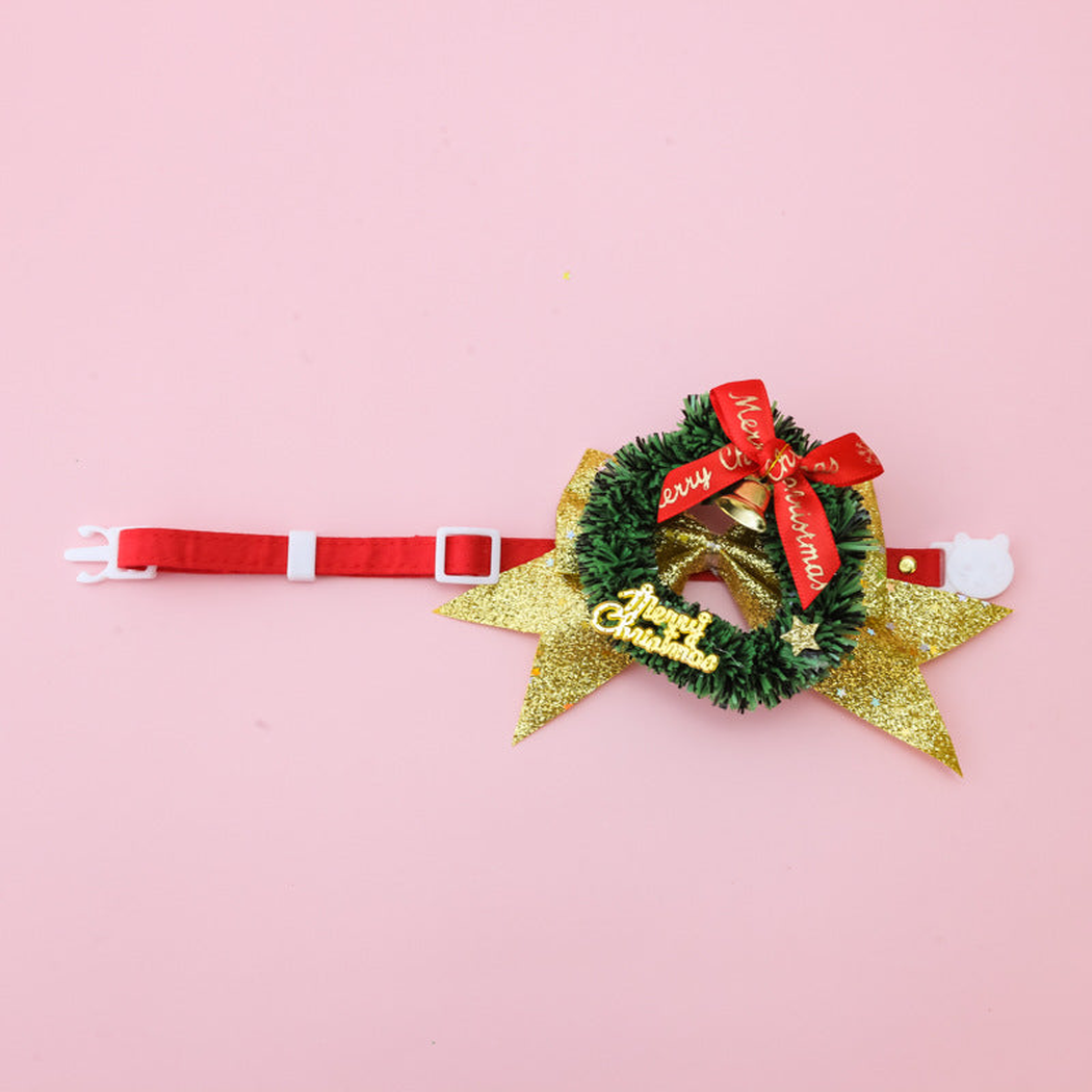 Wreath Trim pet collar laid flat with gold glitter trim