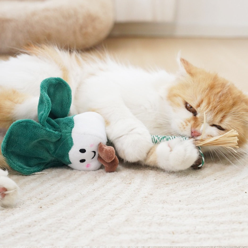 Moo – Plush Vegetable Cat Teaser Wand