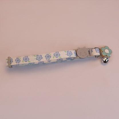 Mokka - Colorful Flower Charm Floral Print Cat Collar