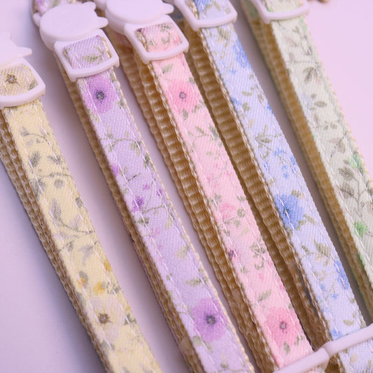 Mokka - Daisy Charm Floral Pattern Cat Collar