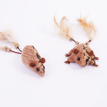 Moo – Feather Plush Cat Toy