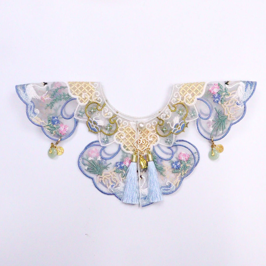 Mokka – Embroidered Blossom Collar