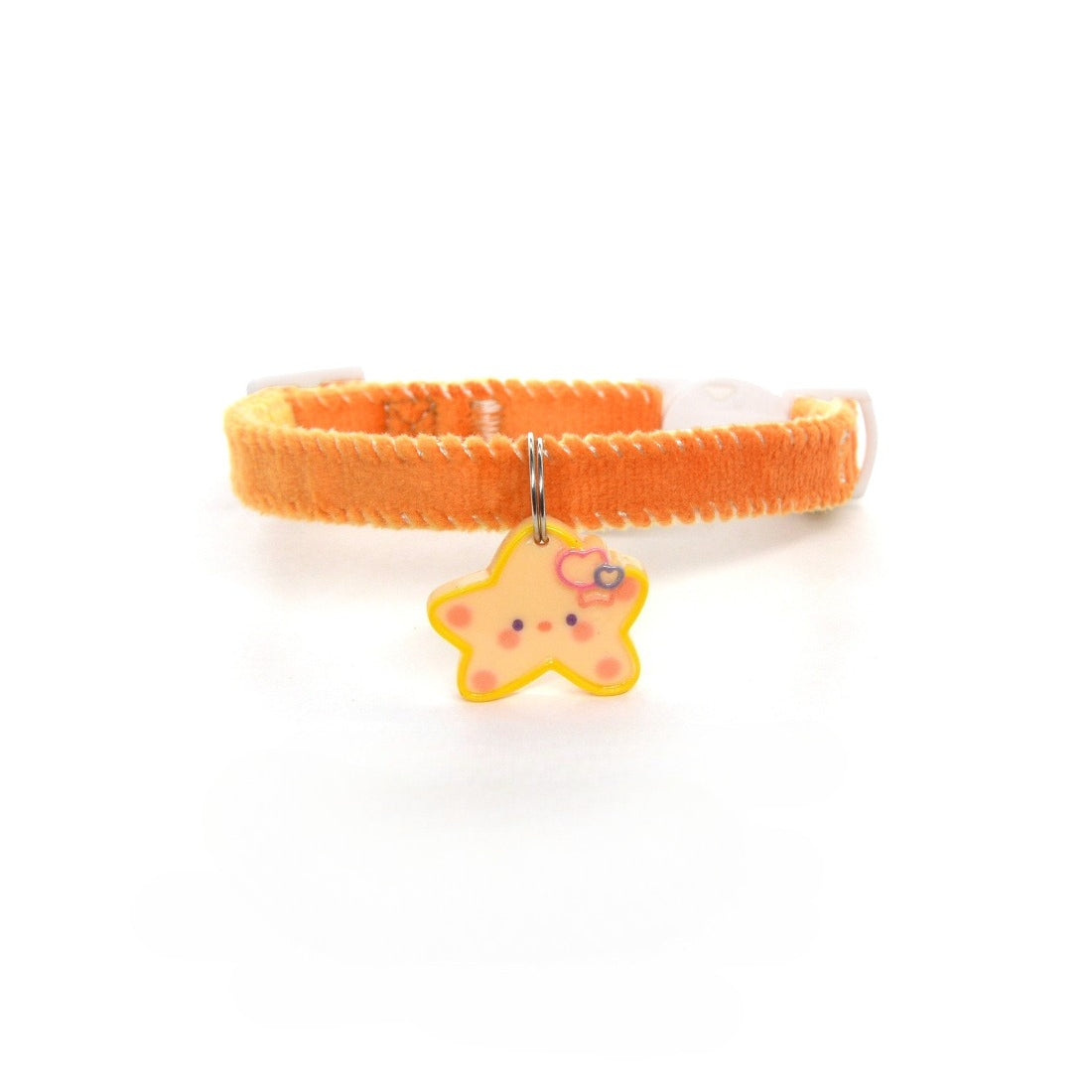 Side view of Mokka Simple Star Charm Collar showing clasp and chain details