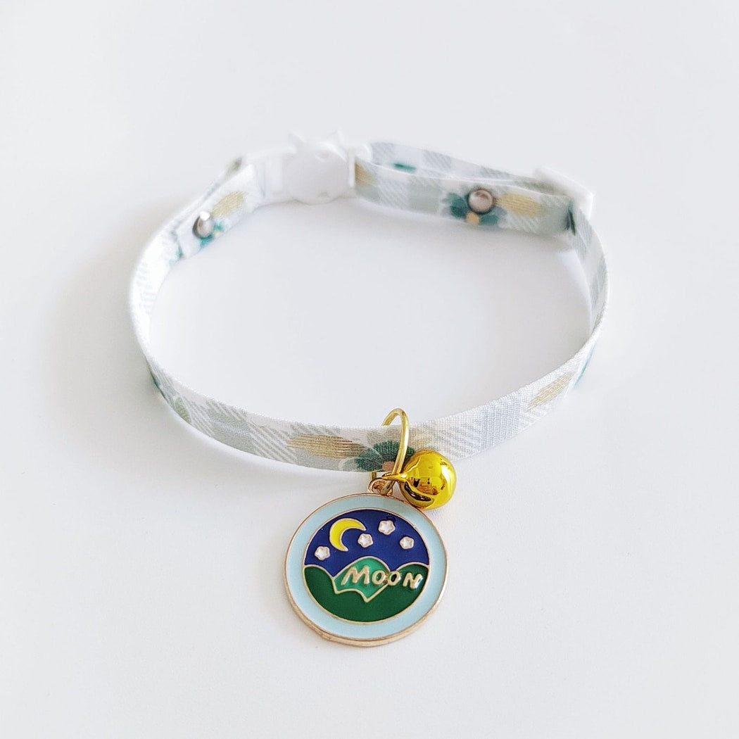 Mokka - Floral Bell Pendant Adjustable Cat Collar