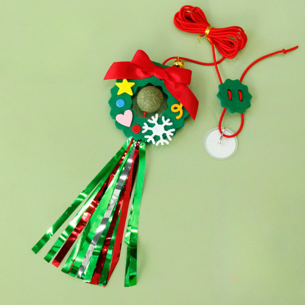 Moo - Christmas Door-Hanging Cat Toy
