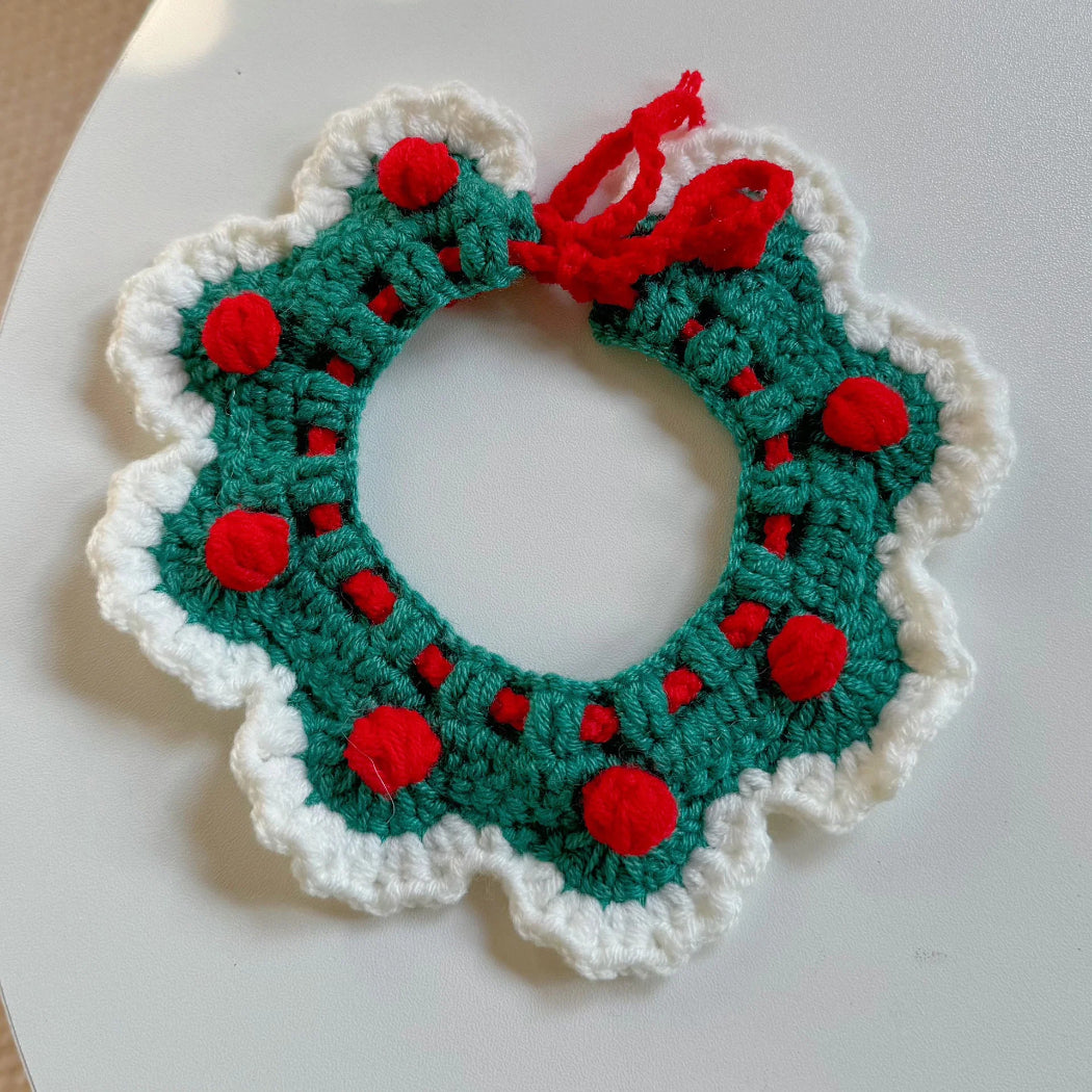 Mokka - Christmas Scalloped Crochet Cat Collar