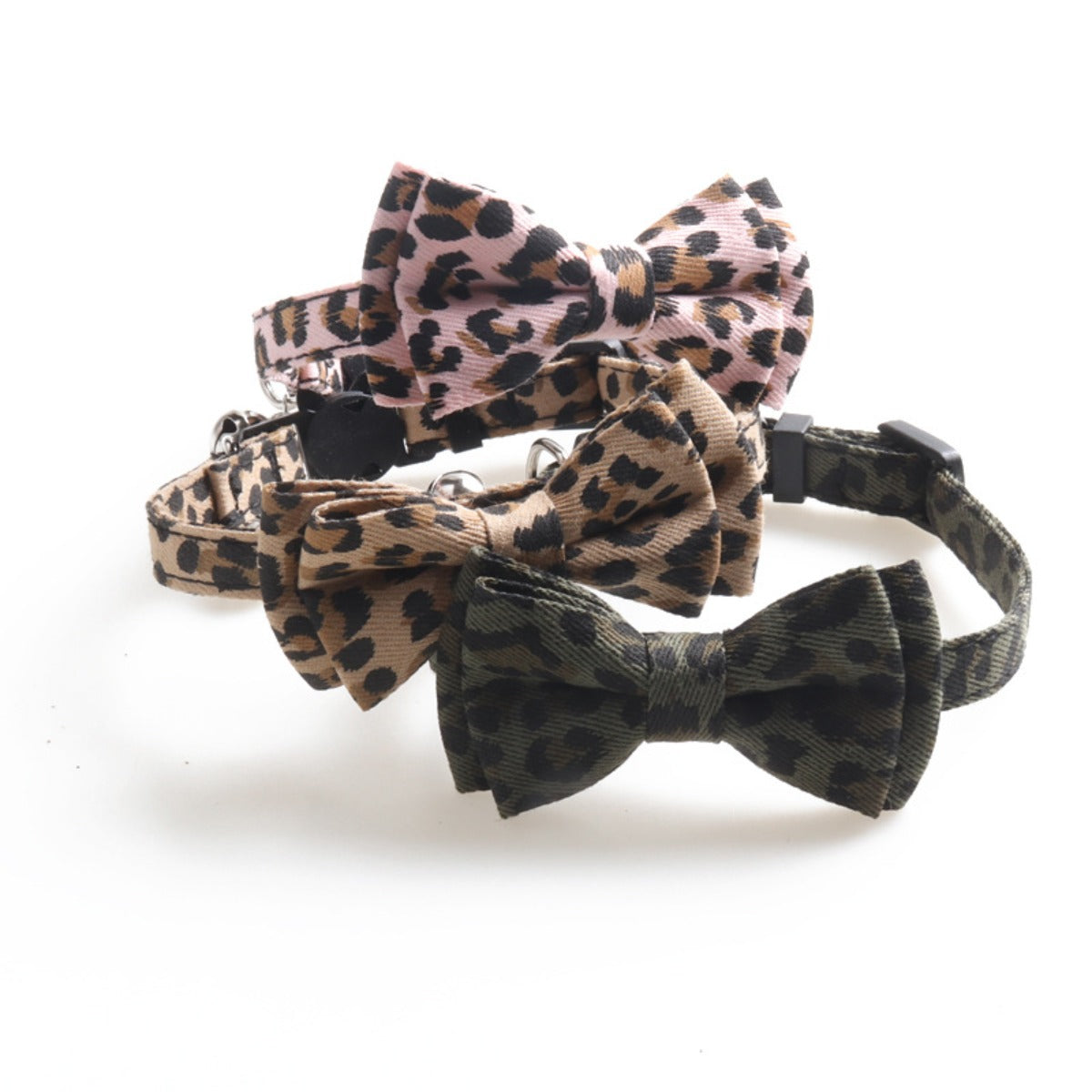 Mokka - Leopard Print Bow Tie Collar