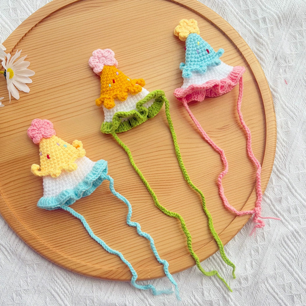 Ozzie - Princess Style Knitted Pet Party Hat