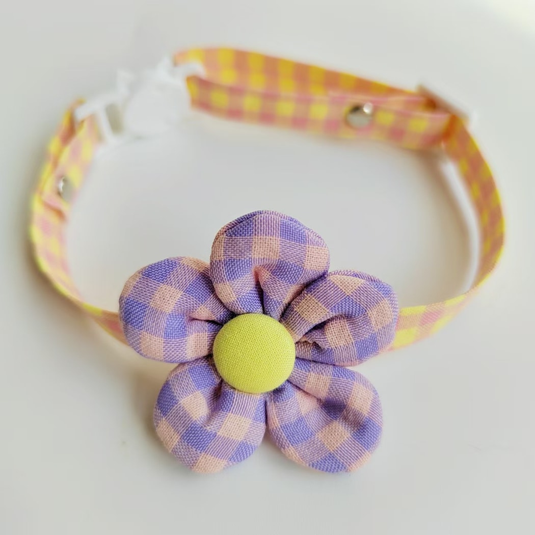 Mokka - Gingham Flower Decorative Cat Collar