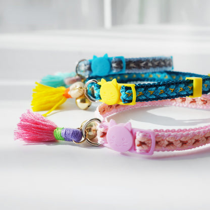 Close-up of the Mokka Adjustable Collar for Cats break-away buckle