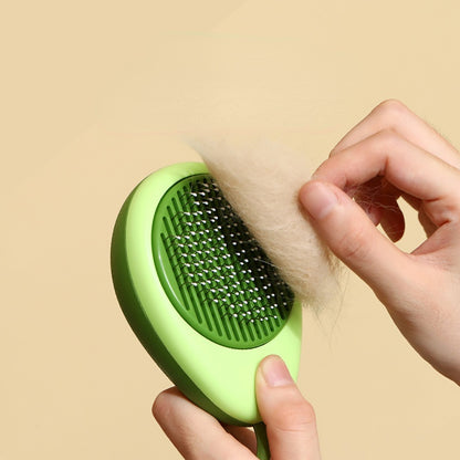 Close-up of Ruffle Avocado Fur Comb bristles