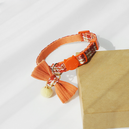 Side view of Mokka adjustable collar showcasing British style features